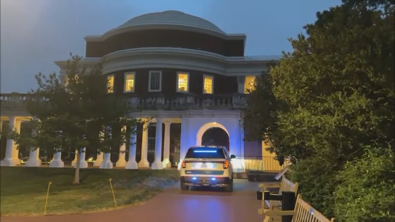 Police presence at UVA Rotunda
