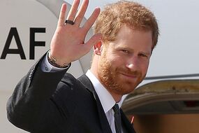 A prominent news story from DailyMail highlighting royal controversies