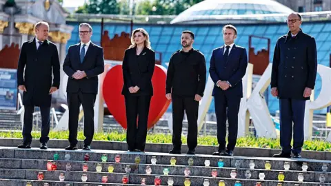 Western leaders gather in Kyiv amid ceasefire talks