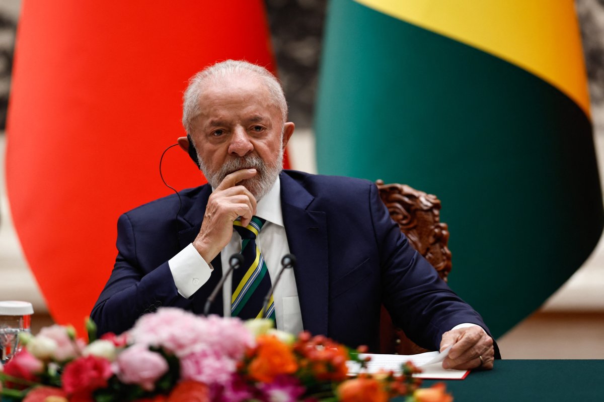 Vladimir Putin considering Istanbul peace talks