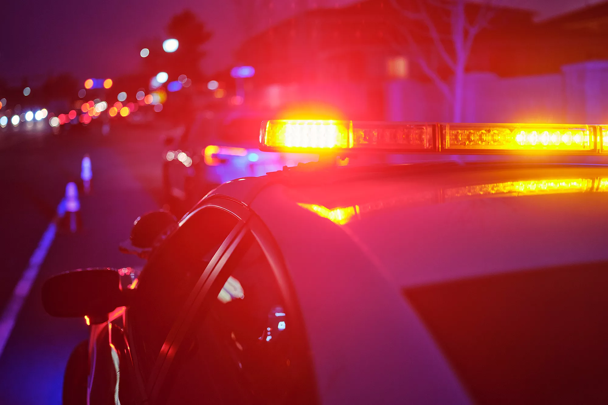 Menlo Park Mall entrance with police presence