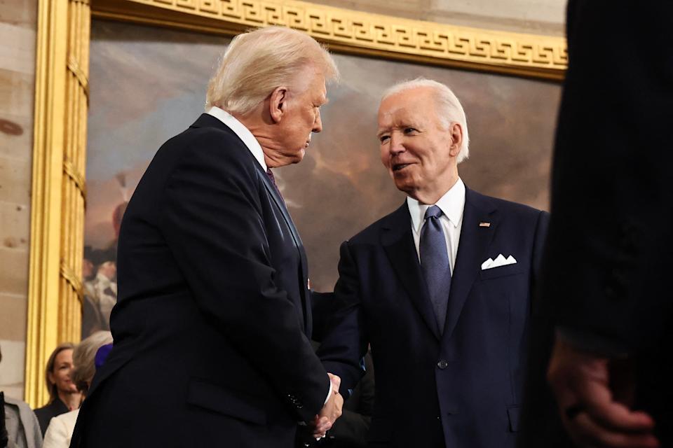 A modern autopen device used for presidential signatures